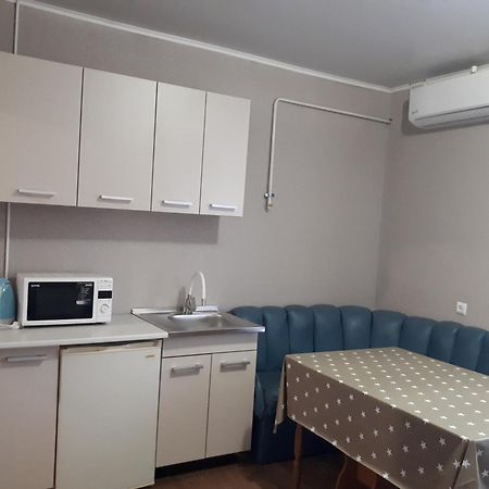 Hotel Gostynnyi Dvir Sharhorod Luaran gambar