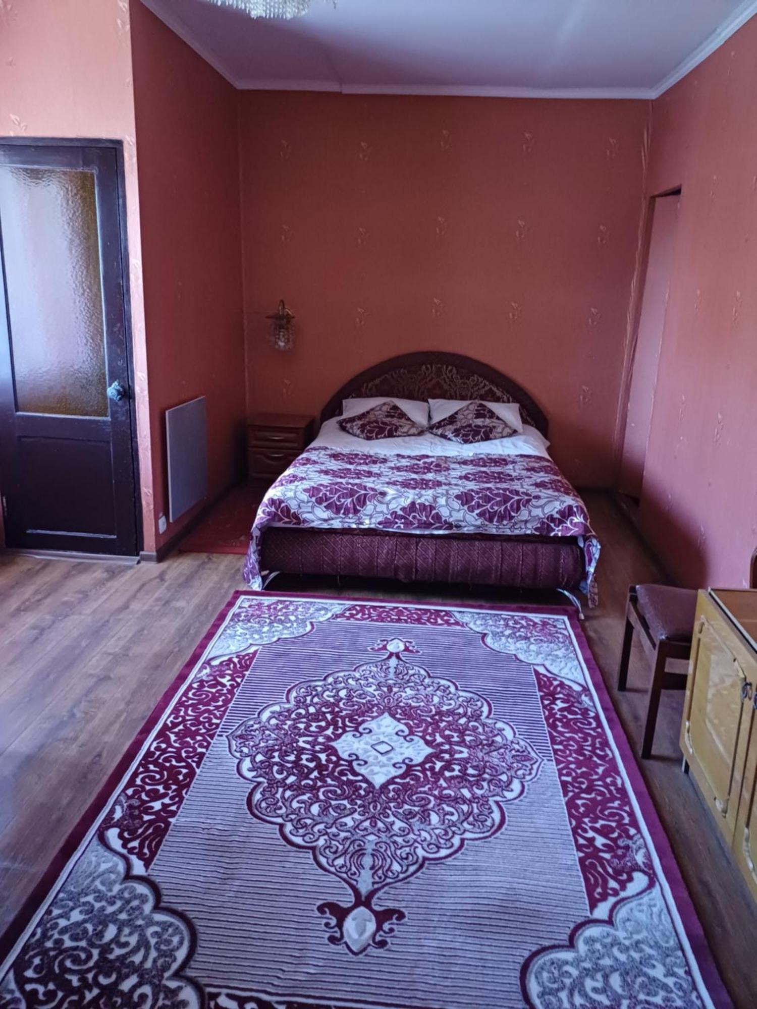 Hotel Gostynnyi Dvir Sharhorod Luaran gambar