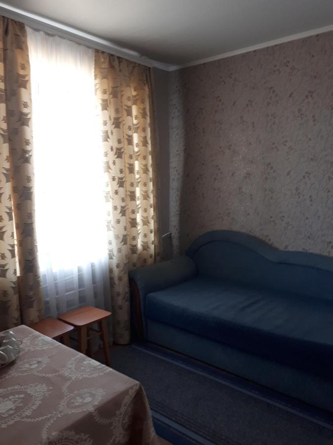 Hotel Gostynnyi Dvir Sharhorod Luaran gambar