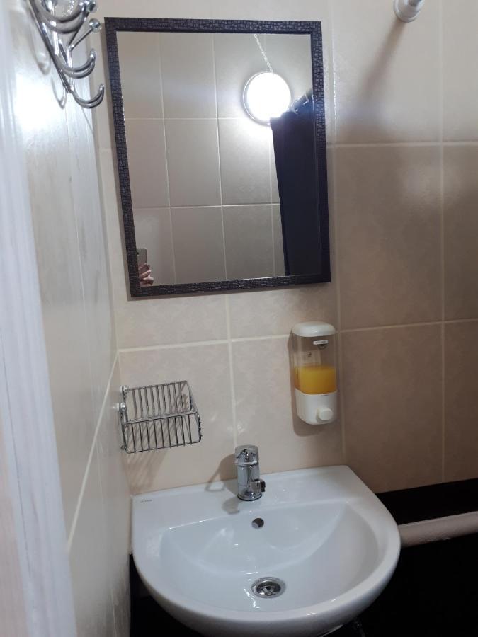 Hotel Gostynnyi Dvir Sharhorod Luaran gambar